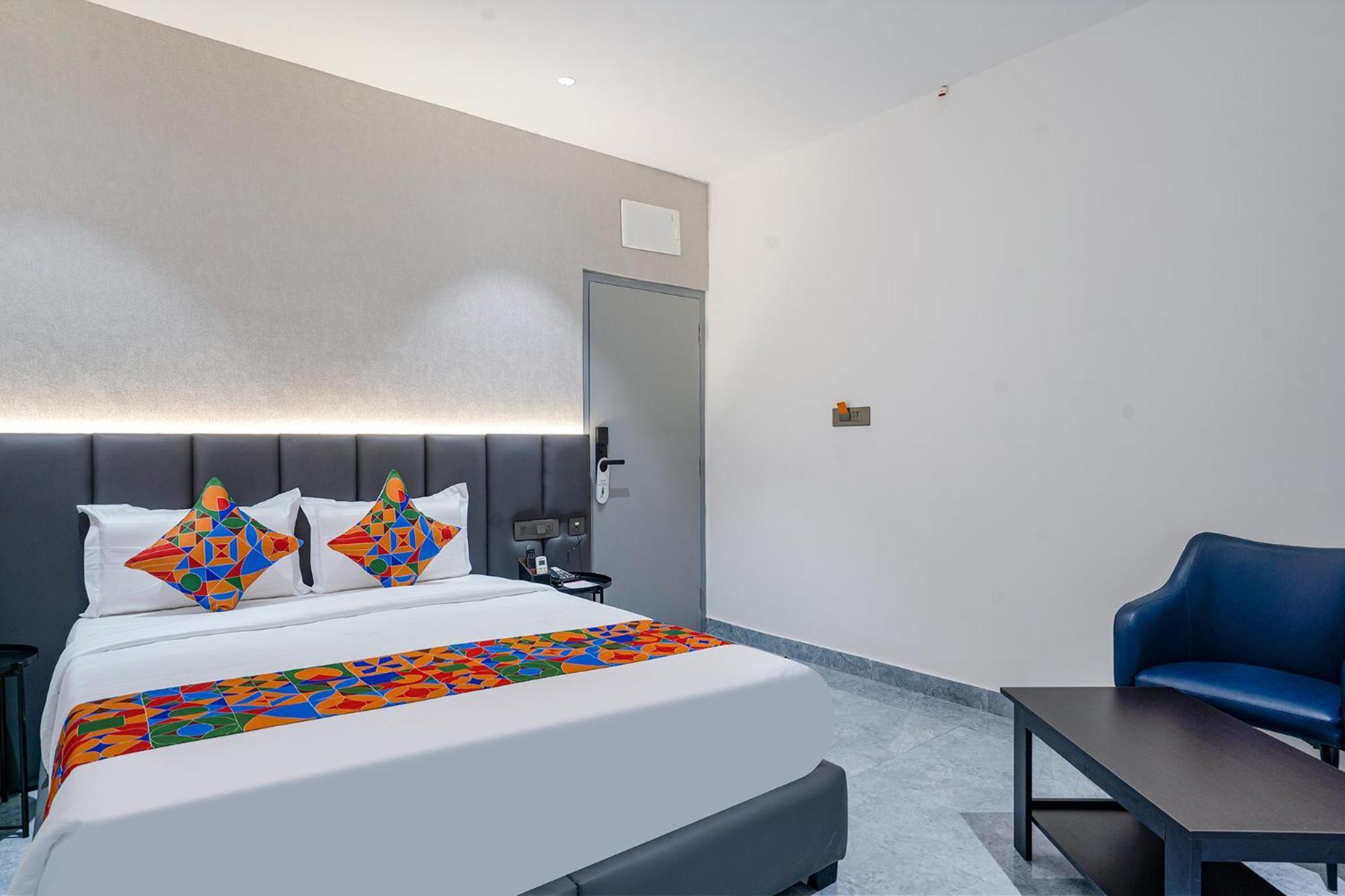 Fabhotel Prime Cloud 5 Studios Hyderabad Exterior photo