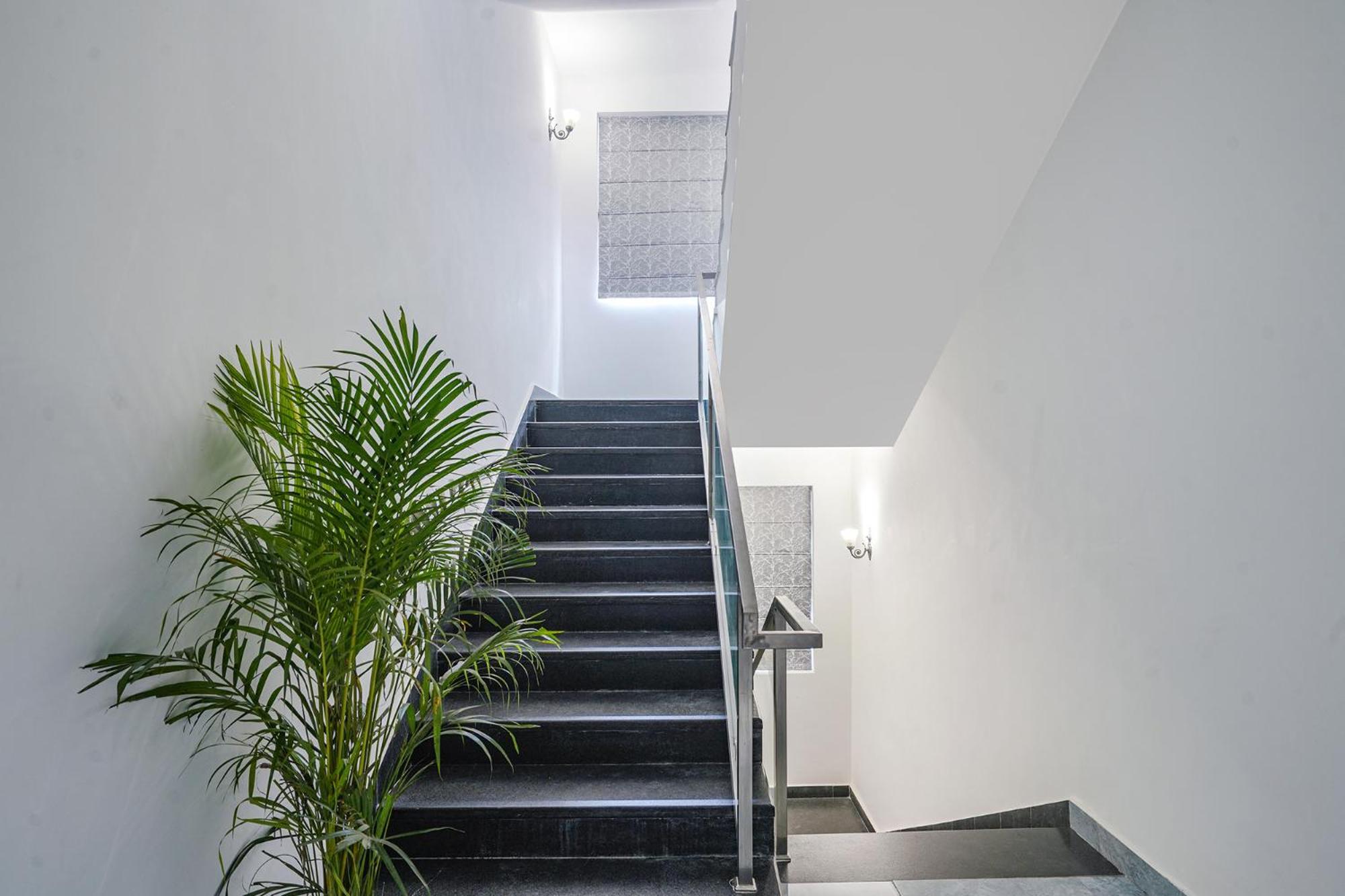 Fabhotel Prime Cloud 5 Studios Hyderabad Exterior photo