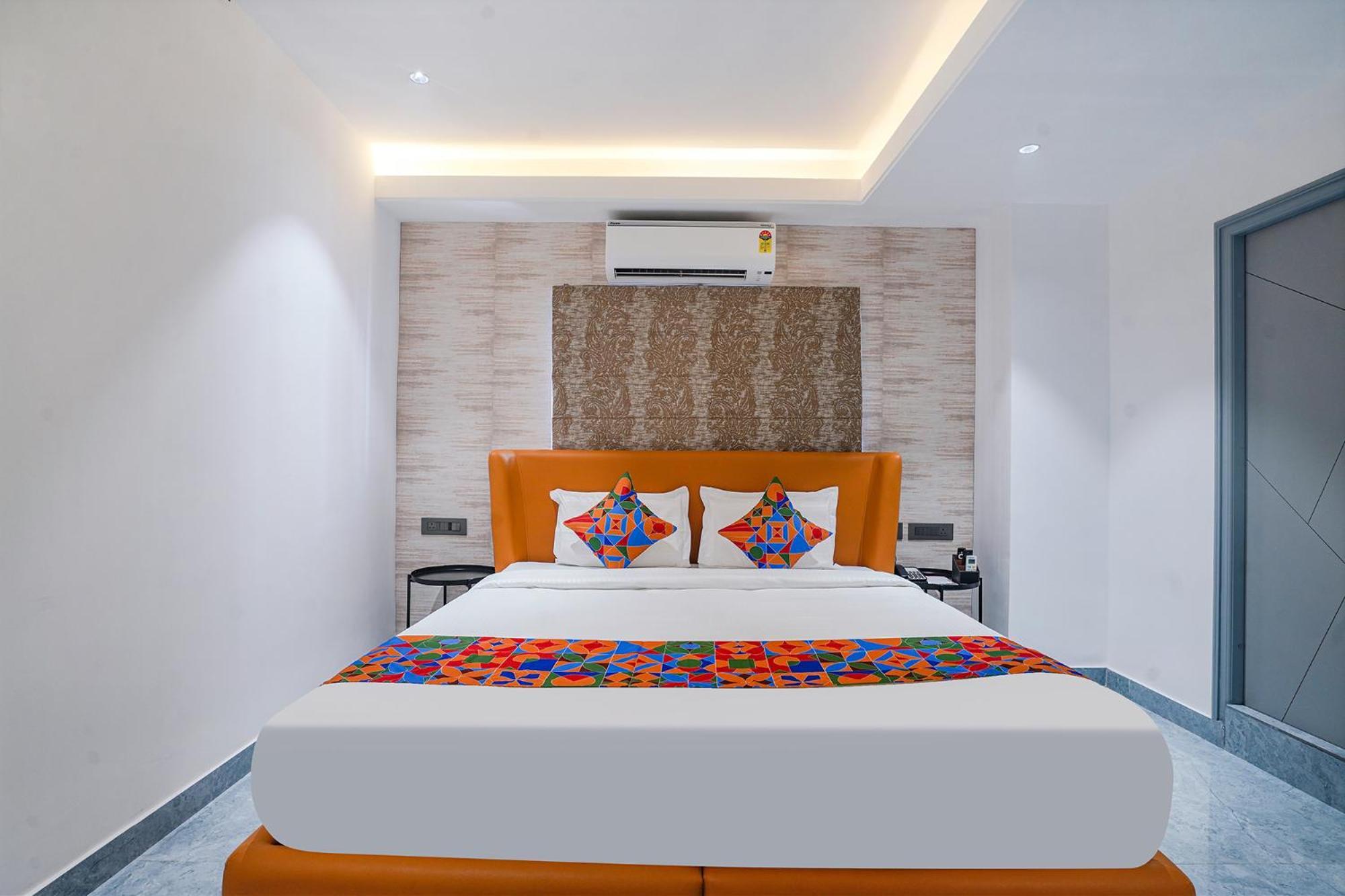 Fabhotel Prime Cloud 5 Studios Hyderabad Exterior photo