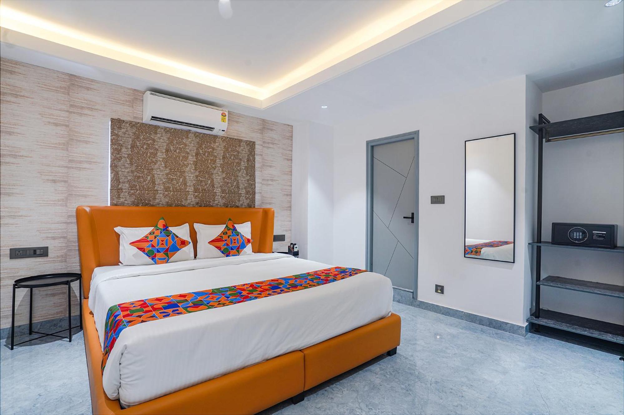 Fabhotel Prime Cloud 5 Studios Hyderabad Exterior photo