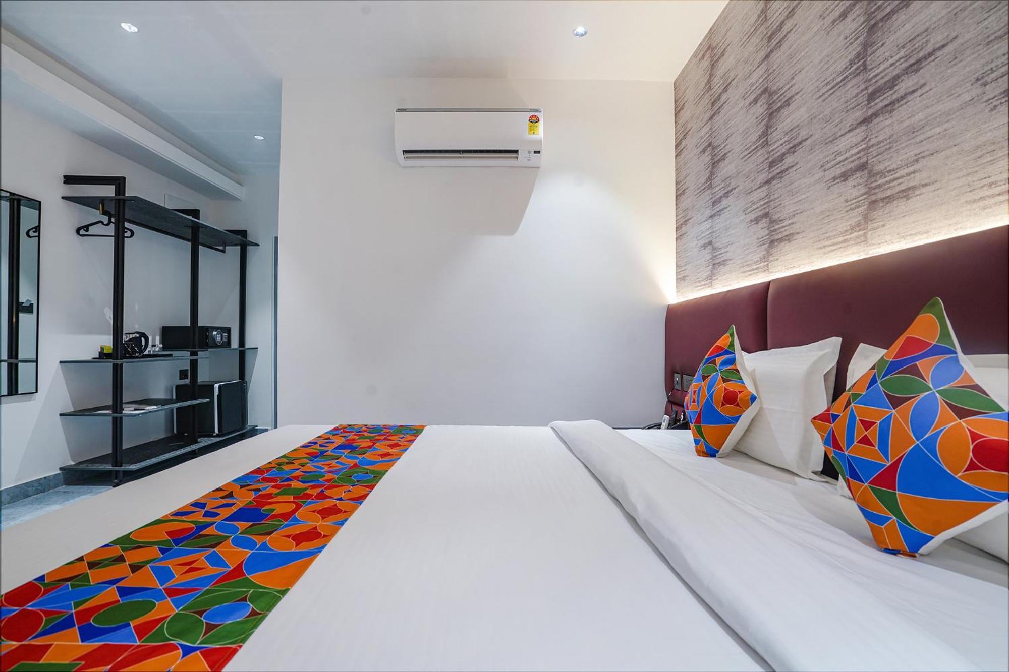 Fabhotel Prime Cloud 5 Studios Hyderabad Exterior photo