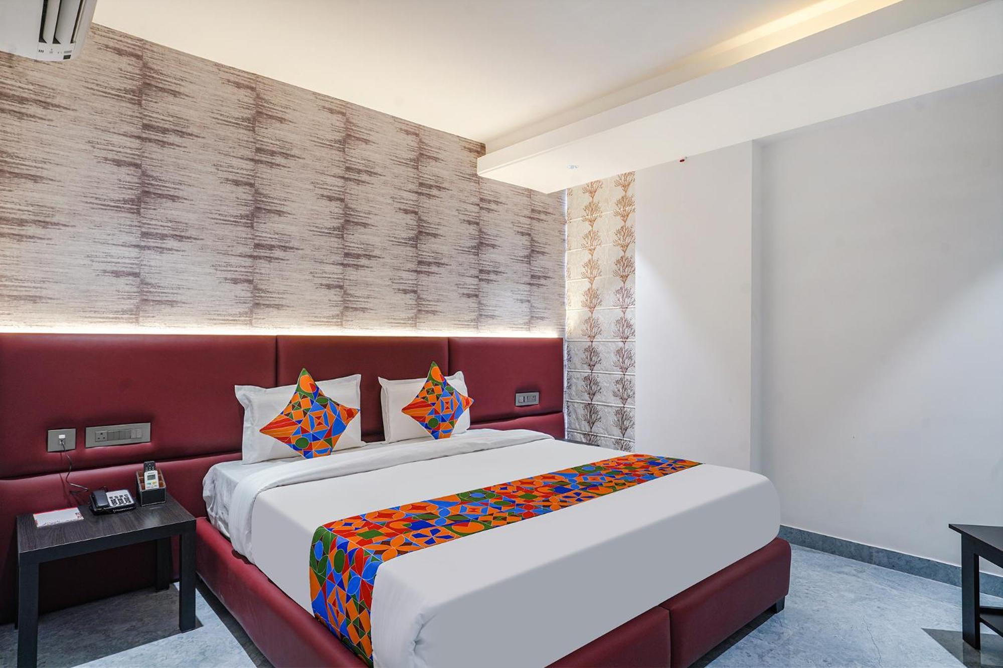 Fabhotel Prime Cloud 5 Studios Hyderabad Exterior photo